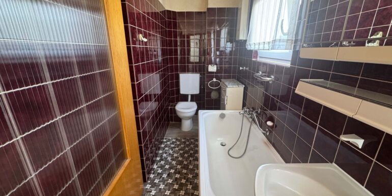 Tageslichtbad mit Wanne OG