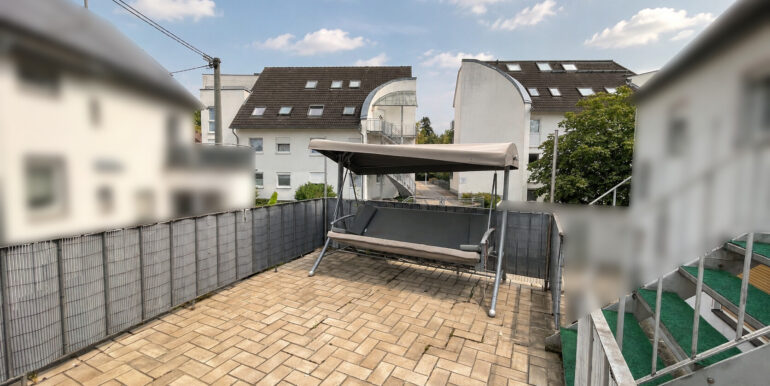 Balkon OG