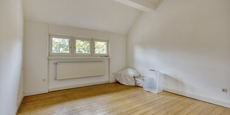 Schlafzimmer 4