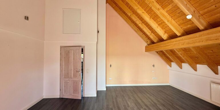 DG Elternschlafzimmer mit Balkon