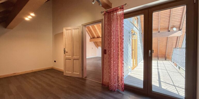 DG Ankleide mit Balkon