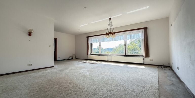 Wohn-/Esszimmer (OG)
