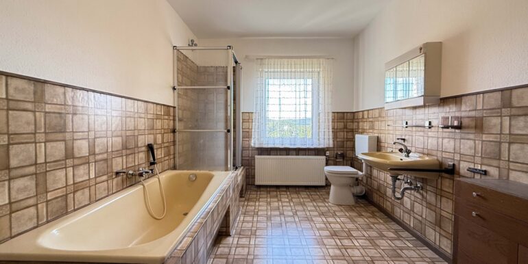 Badezimmer (OG)