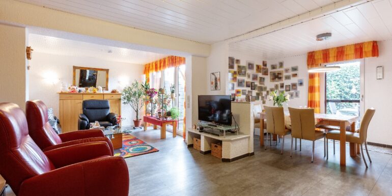 Wohn- / Esszimmer Ansicht 1