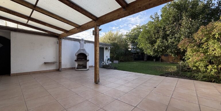 überdachte Terrasse