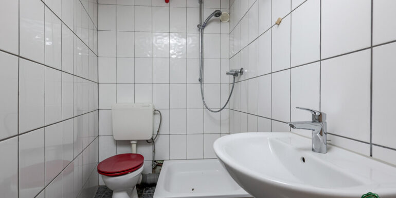 Badezimmer KG