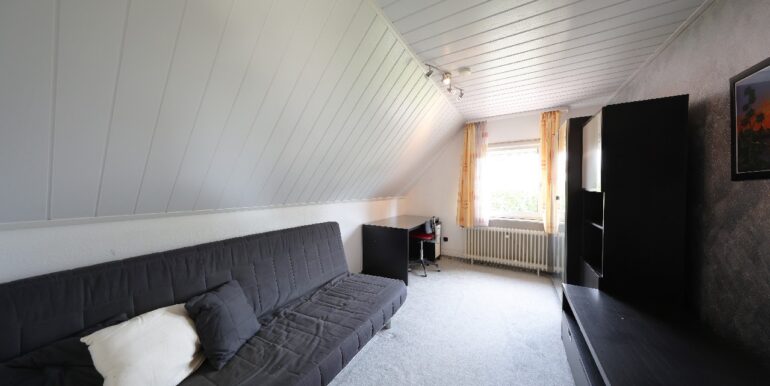 Zimmer 2 im Dachgeschoss