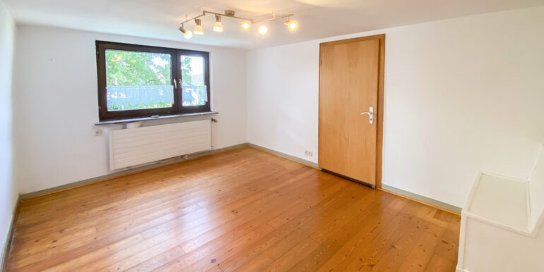 Durchgangszimmer EG