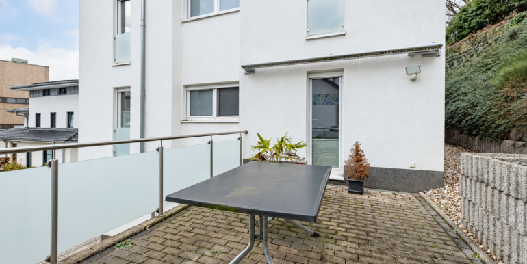 großzügige Terrasse