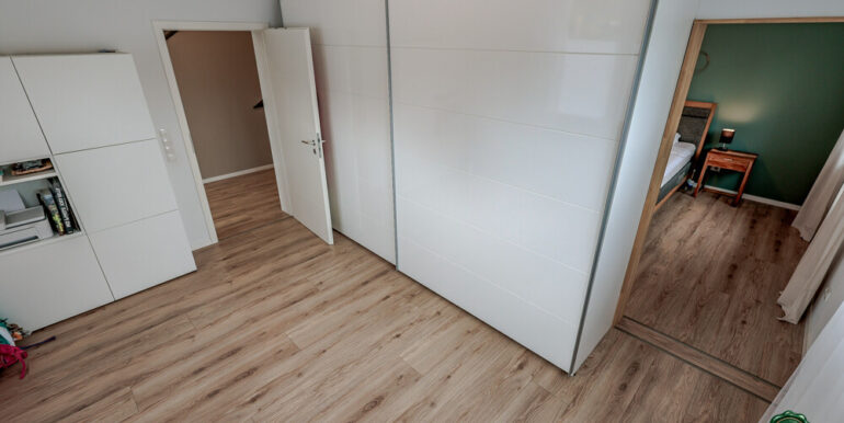 Zimmer 2 EG