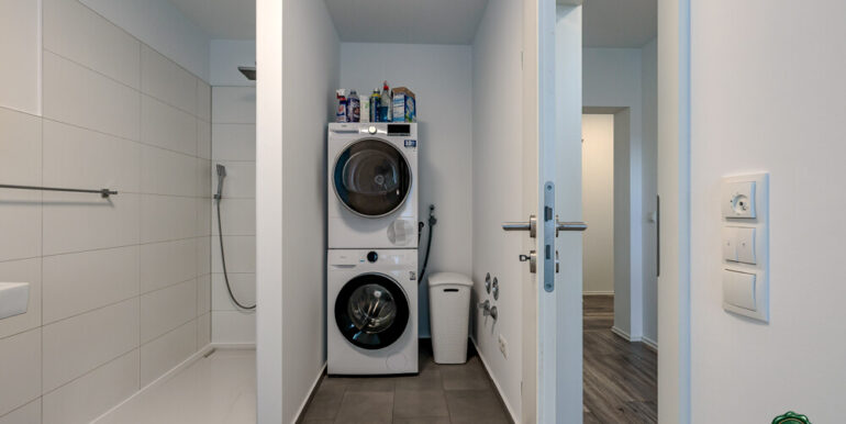 Bad Einliegerwohnung UG