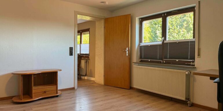 Büro EG