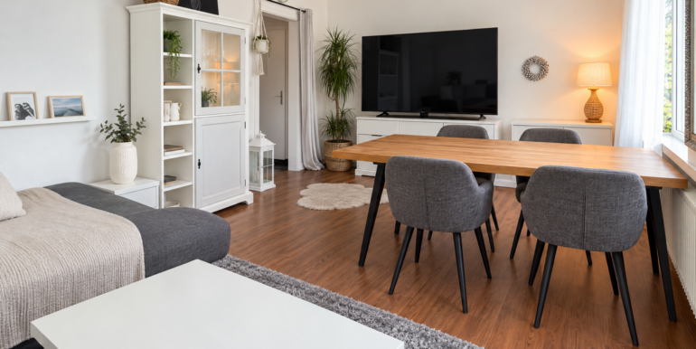 Wohnzimmer 1. OG Links