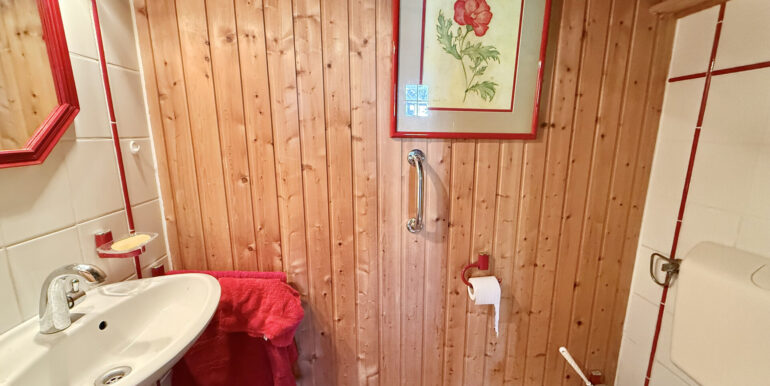 EG rechts Gäste-WC