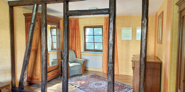OG links Schlafzimmer