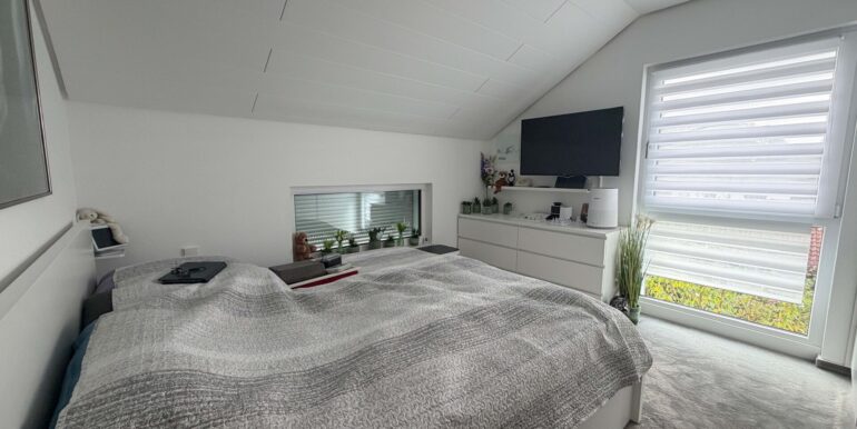2. Schlafzimmer OG
