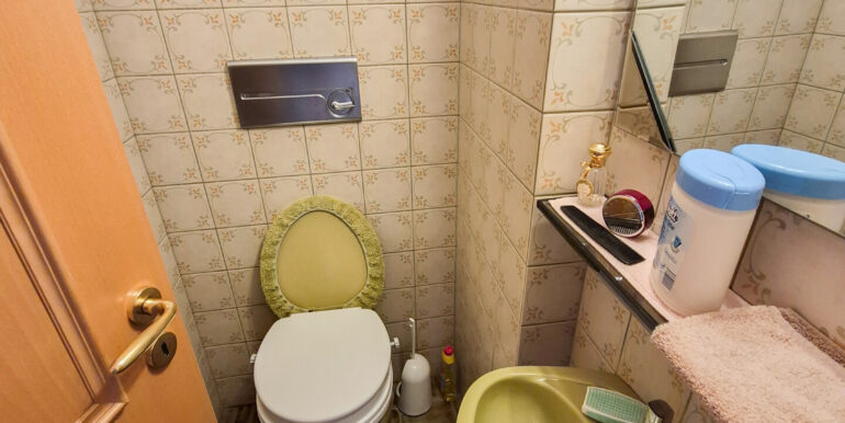 Gäste/WC. EG