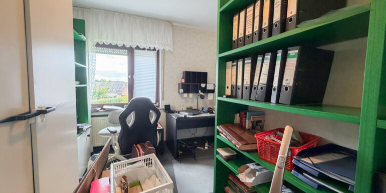 Büro EG