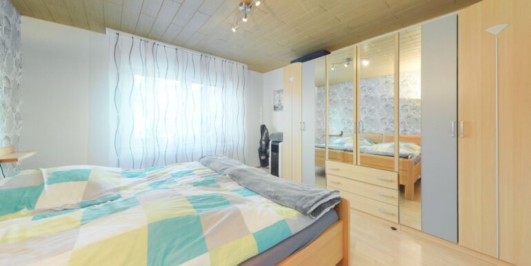Schlafzimmer EG