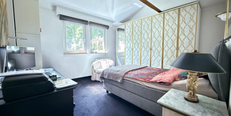 Schlafzimmer 2.OG