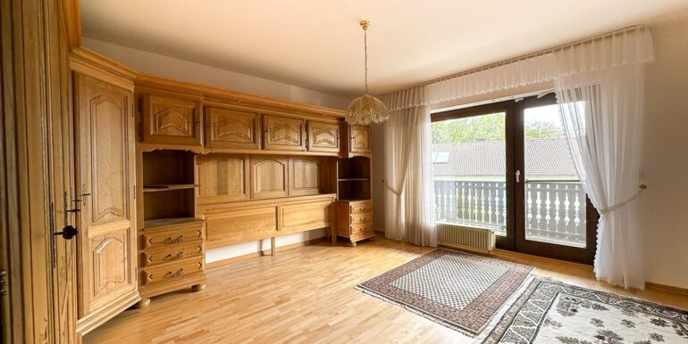 Schlafzimmer mit Balkon