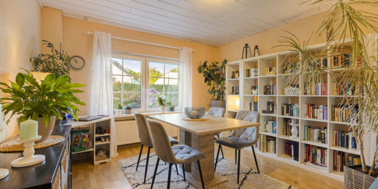 Schlafzimmer II EG