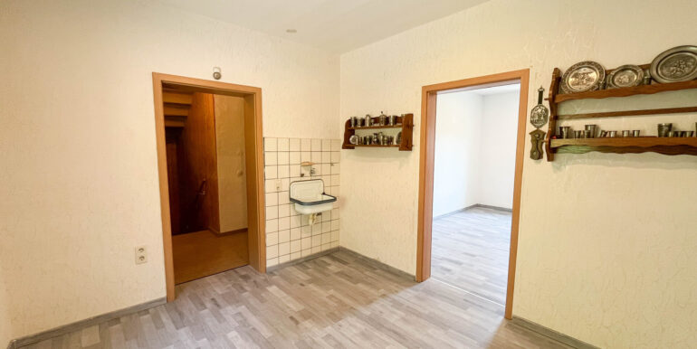 Durchgangszimmer EG