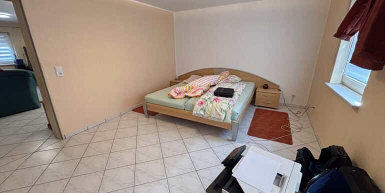 Schlafzimmer UG