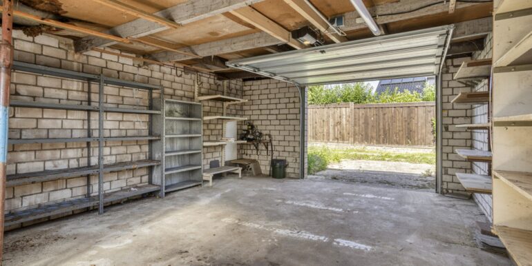 große Garage