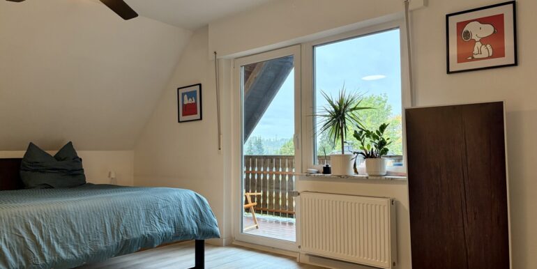 Schlafzimmer mit Balkon DG - Anbau