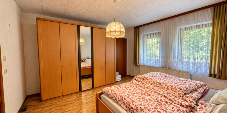 Schlafzimmer 1 OG