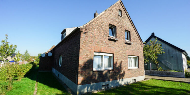 Issum: Zweifamilienhaus