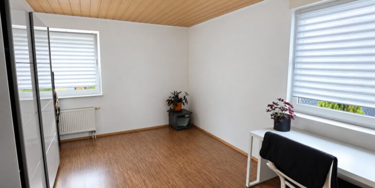 Schlafzimmer III